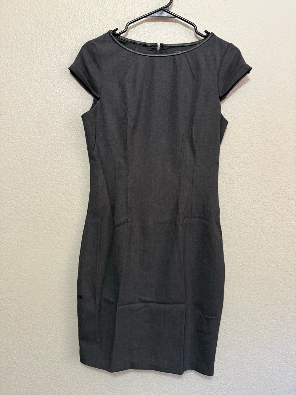 Tahari Black Cap-Sleeve Sheath Dress